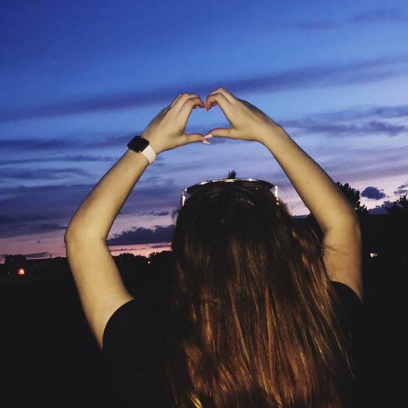 Meet your Posher, Alexandra - Picture 1 of 1